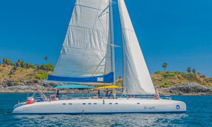 75ft Sailing Catamaran Tour