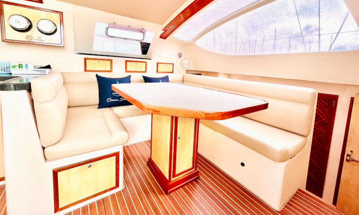40ft Catamaran Tour