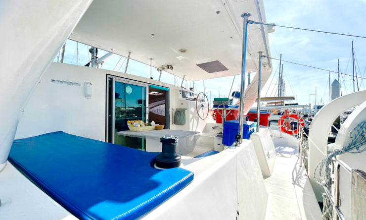 40ft Catamaran Tour