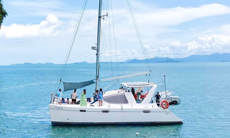 40ft Catamaran Tour
