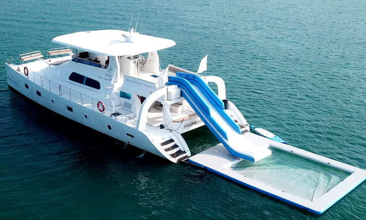 65ft Power Catamaran Tour