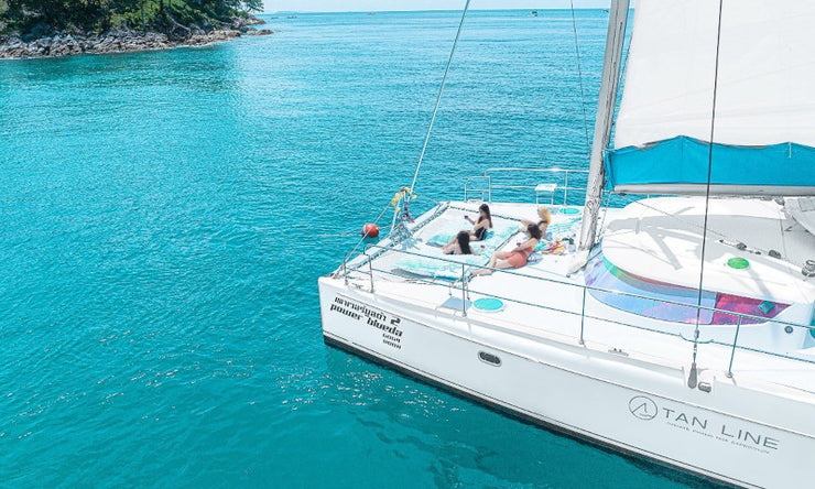 40ft Sailing Catamaran Tour